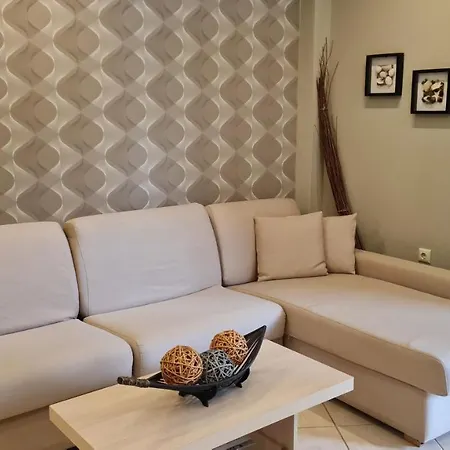 Pearl Apartment *